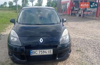 Минивэн Renault Scenic 2012 в Новояворовске