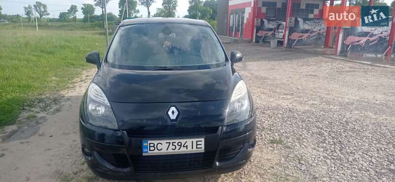 Мінівен Renault Scenic 2012 в 