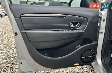 Минивэн Renault Scenic 2013 в 
