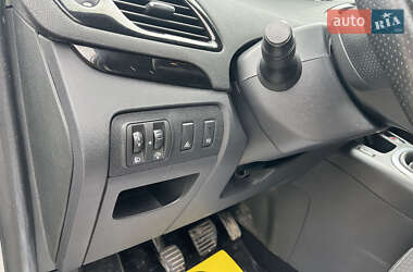 Минивэн Renault Scenic 2013 в 