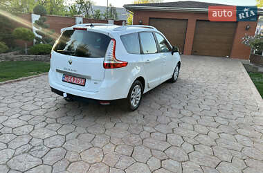 Минивэн Renault Scenic 2015 в 