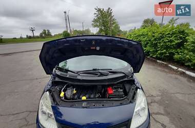 Минивэн Renault Scenic 2006 в 
