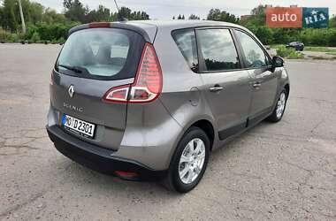 Мінівен Renault Scenic 2011 в 