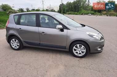 Мінівен Renault Scenic 2011 в 