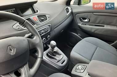 Мінівен Renault Scenic 2011 в 