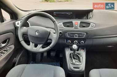Мінівен Renault Scenic 2011 в 