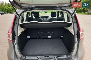 Мінівен Renault Scenic 2011 в 