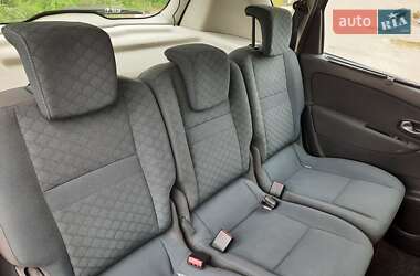 Мінівен Renault Scenic 2011 в 