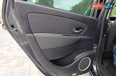 Минивэн Renault Scenic 2010 в 