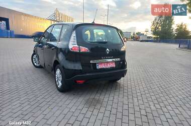 Минивэн Renault Scenic 2012 в 