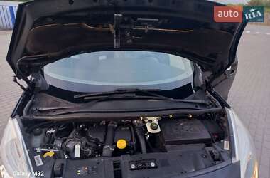 Минивэн Renault Scenic 2012 в 
