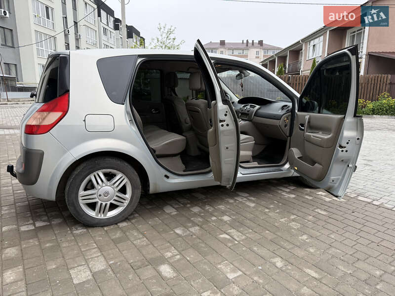 Минивэн Renault Scenic 2003 в Староконстантинове