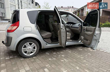 Минивэн Renault Scenic 2003 в 