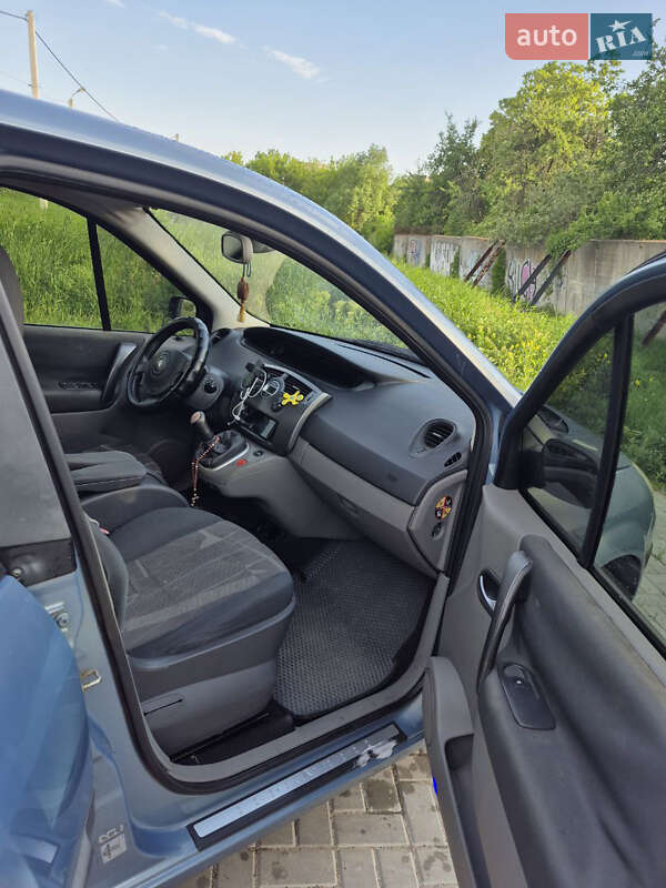 Мінівен Renault Scenic 2004 в Харкові
