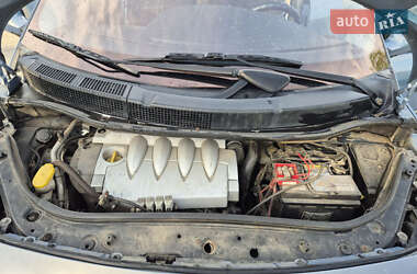 Минивэн Renault Scenic 2004 в 