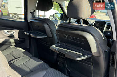Минивэн Renault Scenic 2018 в 