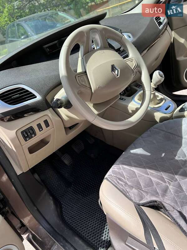 Минивэн Renault Scenic 2009 в Броварах