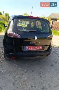 Минивэн Renault Scenic 2013 в 