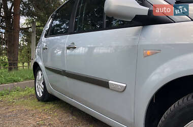 Мінівен Renault Scenic 2003 в 