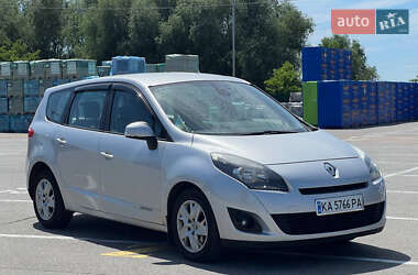 Мінівен Renault Scenic 2011 в 