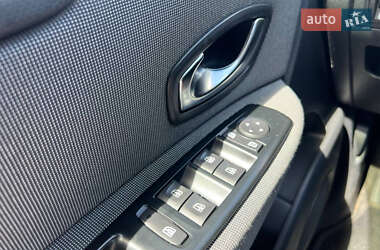 Мінівен Renault Scenic 2011 в 
