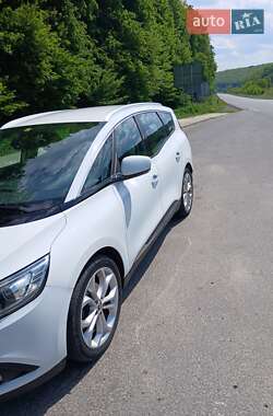 Минивэн Renault Scenic 2019 в 