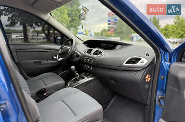 Минивэн Renault Scenic 2010 в 