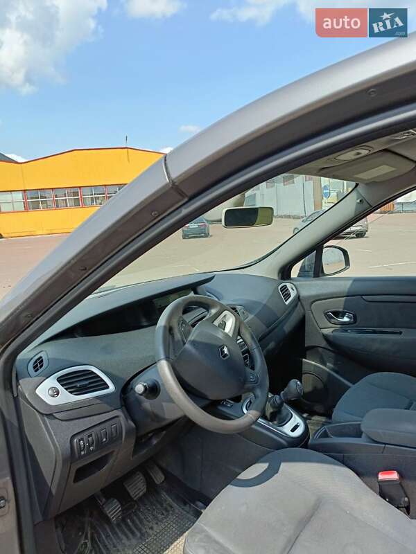 Мінівен Renault Scenic 2010 в Житомирі