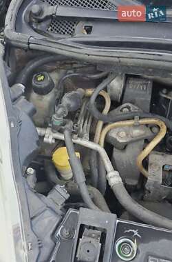 Минивэн Renault Scenic 2011 в 