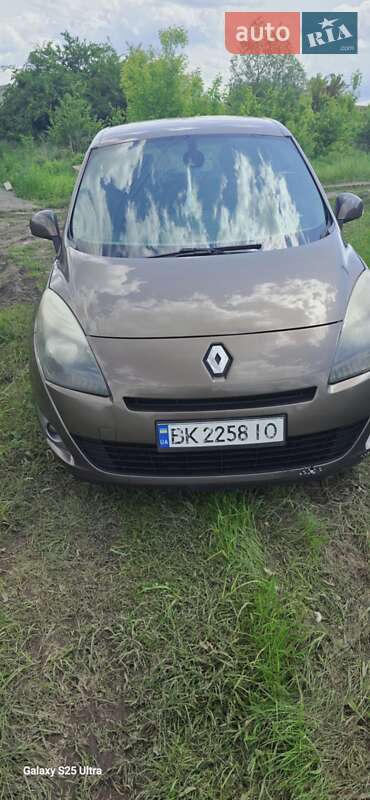 Минивэн Renault Scenic 2011 в Шепетовке фото 36 Минивэн Renault Scenic 2011 в Шепетовке
