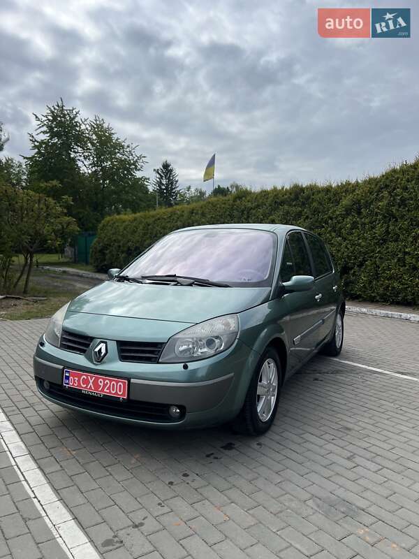 Минивэн Renault Scenic 2004 в 