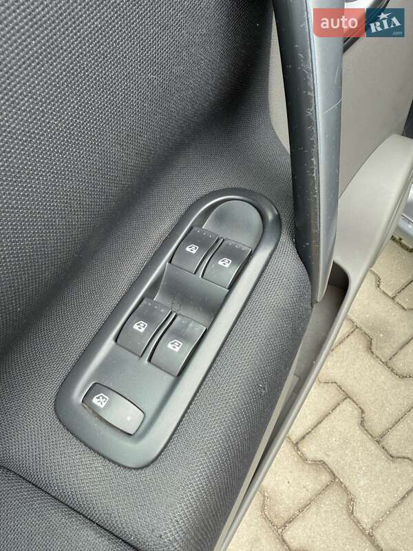 Мінівен Renault Scenic 2008 в Чернігові