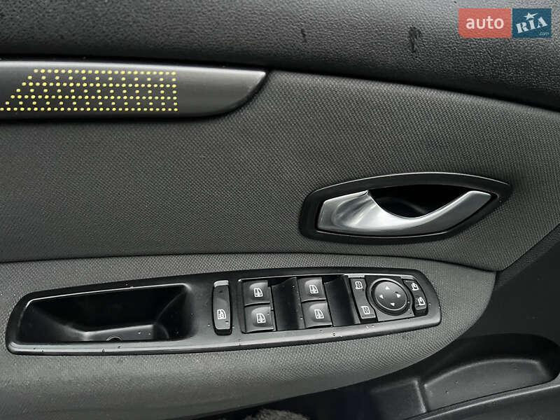 Минивэн Renault Scenic 2010 в Виннице