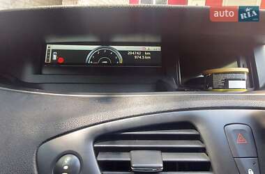 Минивэн Renault Scenic 2012 в 