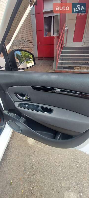 Минивэн Renault Scenic 2012 в Кропивницком