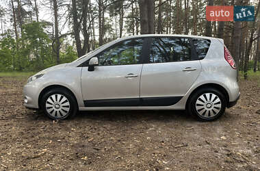 Минивэн Renault Scenic 2010 в 