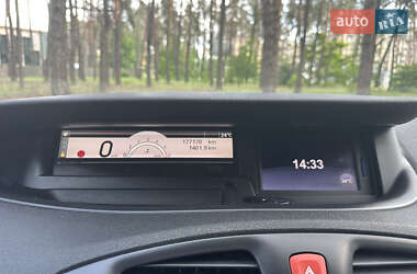 Минивэн Renault Scenic 2010 в 