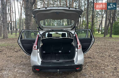 Минивэн Renault Scenic 2010 в 