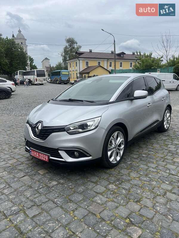 Минивэн Renault Scenic 2017 в 