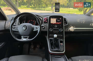 Минивэн Renault Scenic 2016 в 