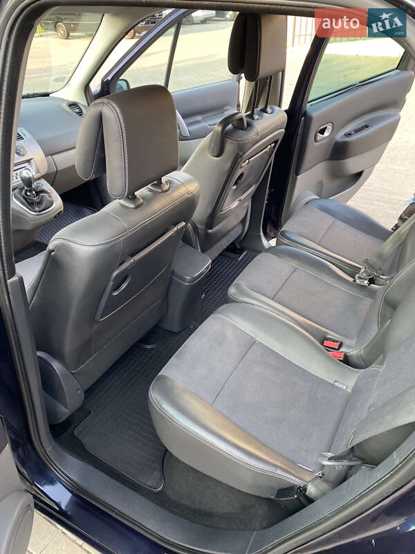 Минивэн Renault Scenic 2009 в Ровно