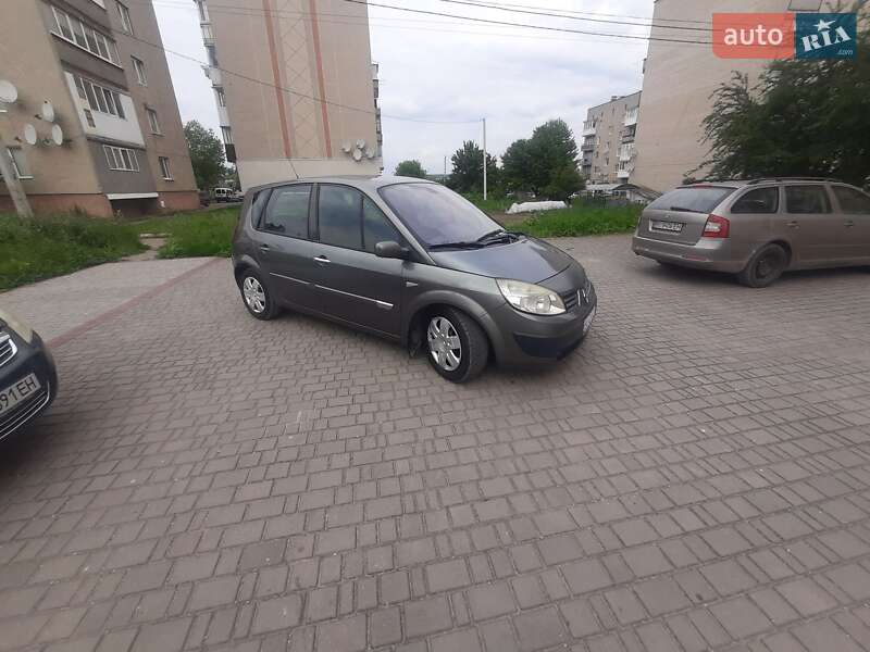 Минивэн Renault Scenic 2003 в 