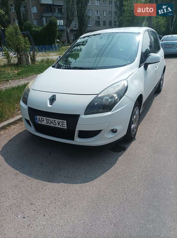 Renault Scenic 2012 Renault Scenic 2012