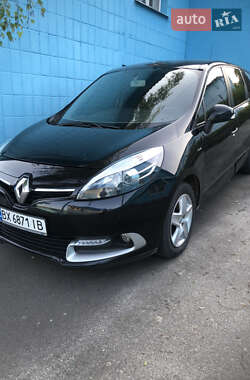Минивэн Renault Scenic 2015 в Остроге