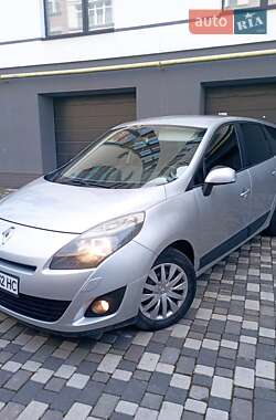 Мінівен Renault Scenic 2010 в Івано-Франківську