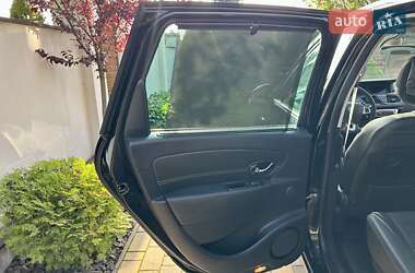 Минивэн Renault Scenic 2012 в 