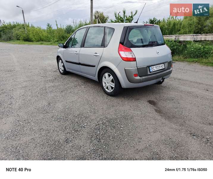 Мінівен Renault Scenic 2004 в Шепетівці