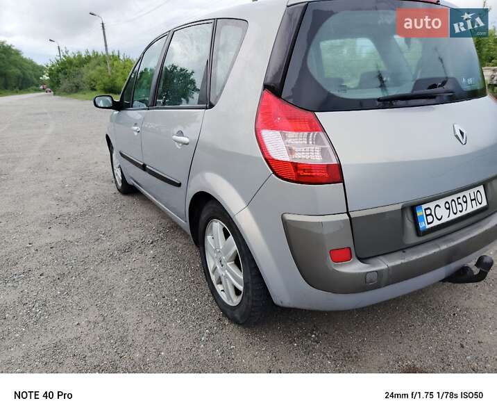 Мінівен Renault Scenic 2004 в Шепетівці
