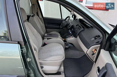 Мінівен Renault Scenic 2004 в 