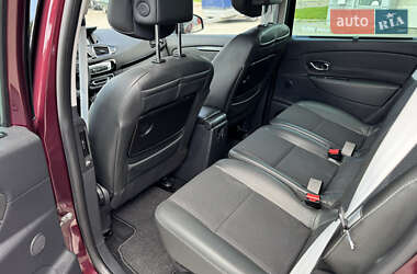 Минивэн Renault Scenic 2013 в 